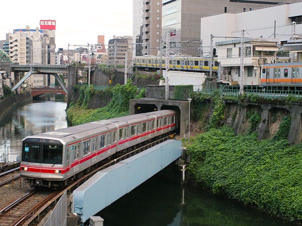 東京メトロが行った珍しい「値下げ」 その理由とは | 乗りものニュース