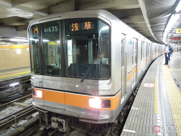 銀座線 01系ラストラン 限定プレゼント 銀色の銀座線」01系ラストラン密着リポート 地下鉄の踏切、途中