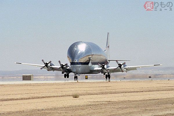 レアなドリームリフターがあなたのデスクに着陸 レアなドリームリフターがあなたのデスクに着陸