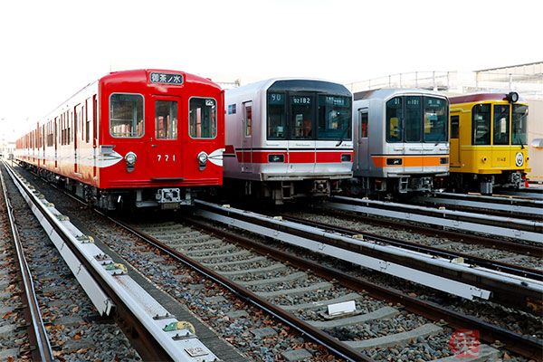 赤い丸ノ内線」500形 苦労のりこえ復元、その目的は 丸ノ内線再走行