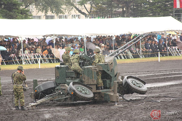 戦争写真 兵士と大砲 セピア調　戦前高射砲 戦争写真 兵士と大砲 セピア調 戦前高射砲 戦争写真 兵士と大砲 セピア