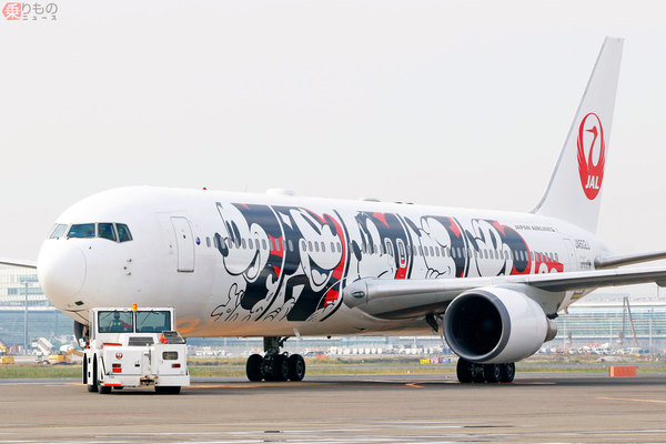 機体にいろんなミッキー！ 特別塗装機「JAL DREAM EXPRESS 90」就航 機内も特別（写真36枚） | 乗りものニュース