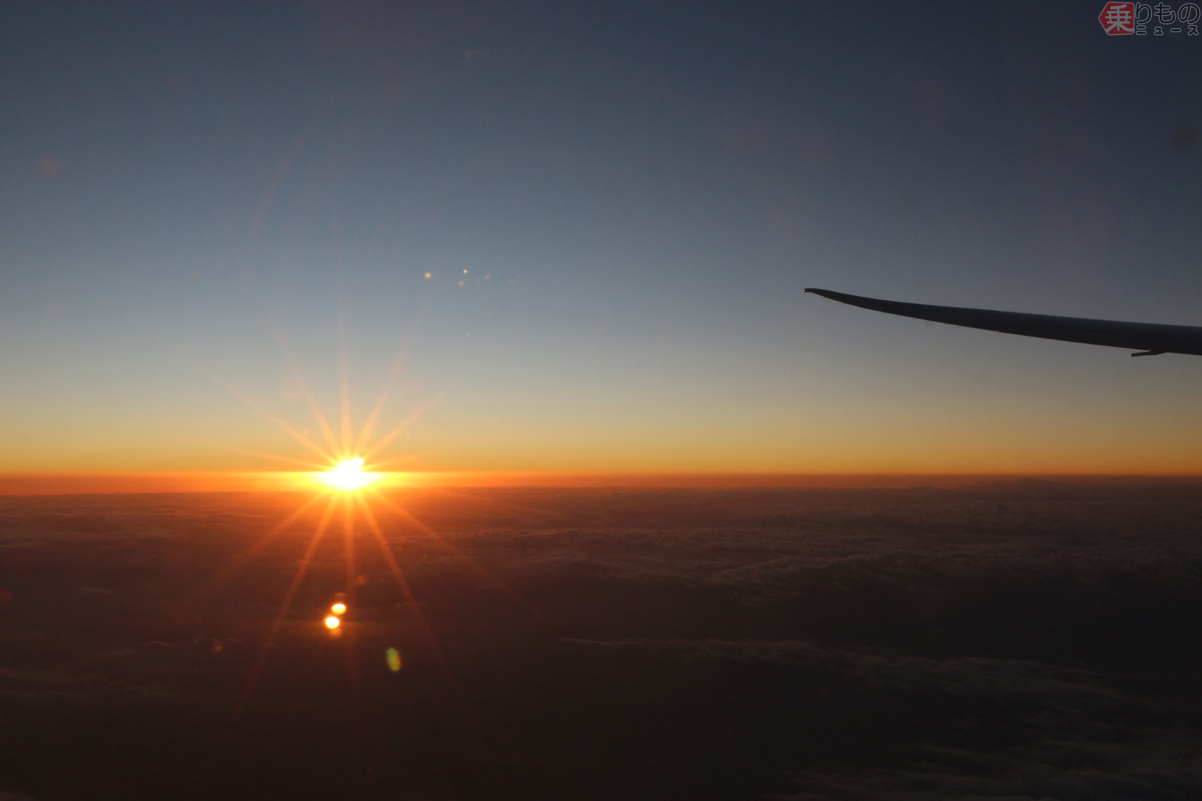 JAL恒例「初日の出フライト」、2019年もテイクオフ 縁起物の富士山は