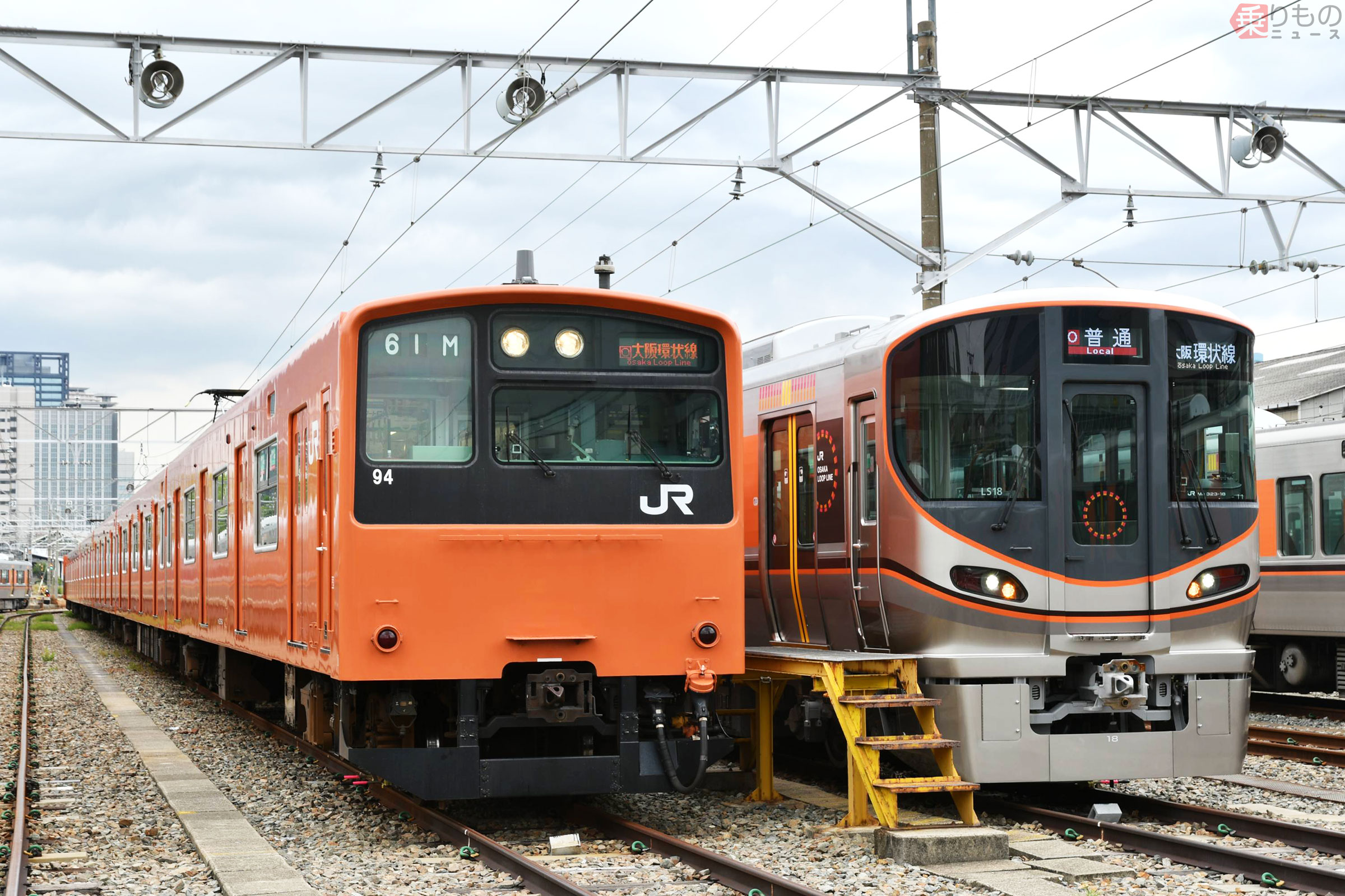 さようなら、JR大阪環状線の201系電車！ 引退を目前に控え「新旧」車両