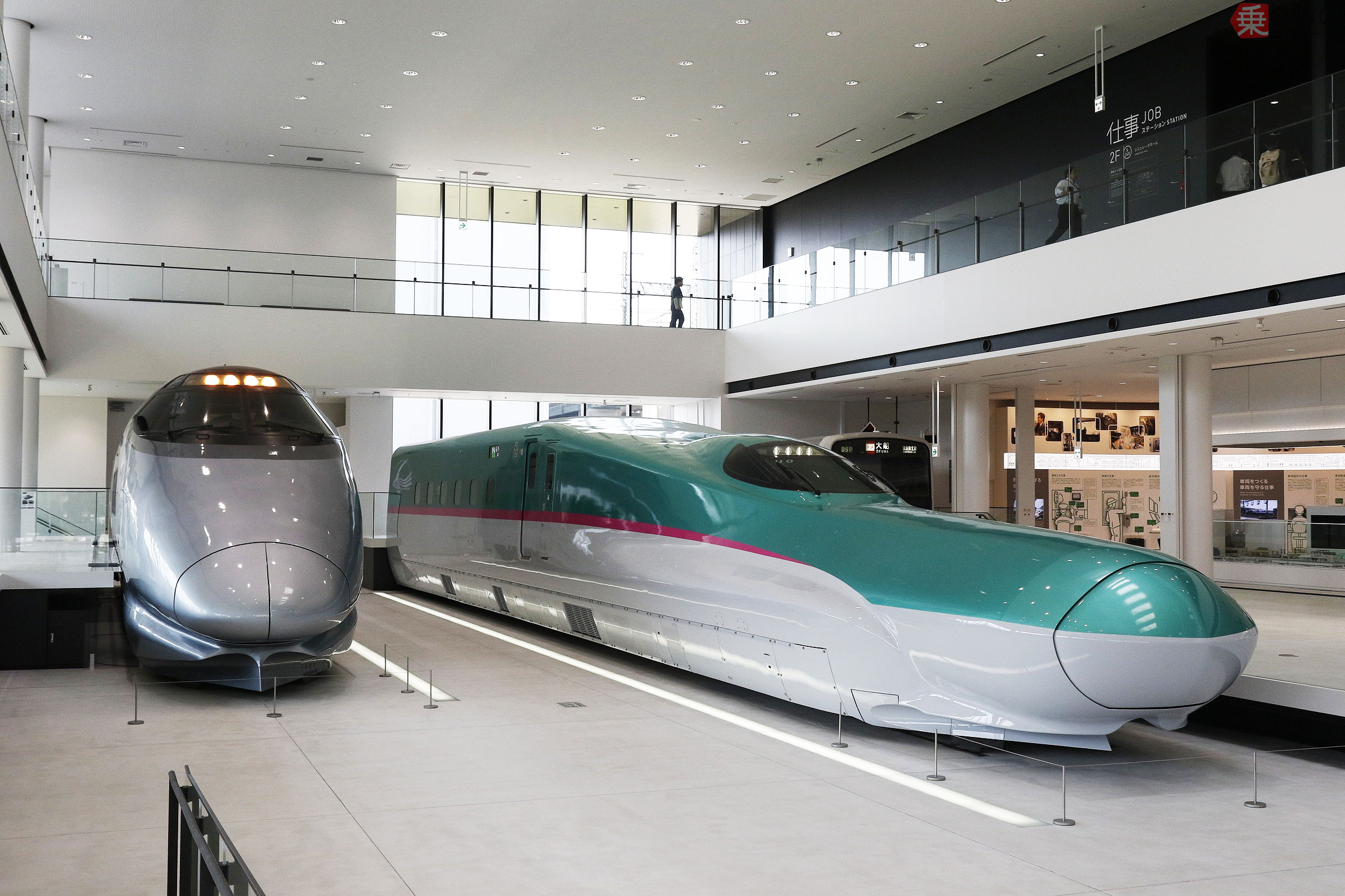 E5系新幹線のグランクラス公開 鉄道博物館の「南館」オープン1周年で