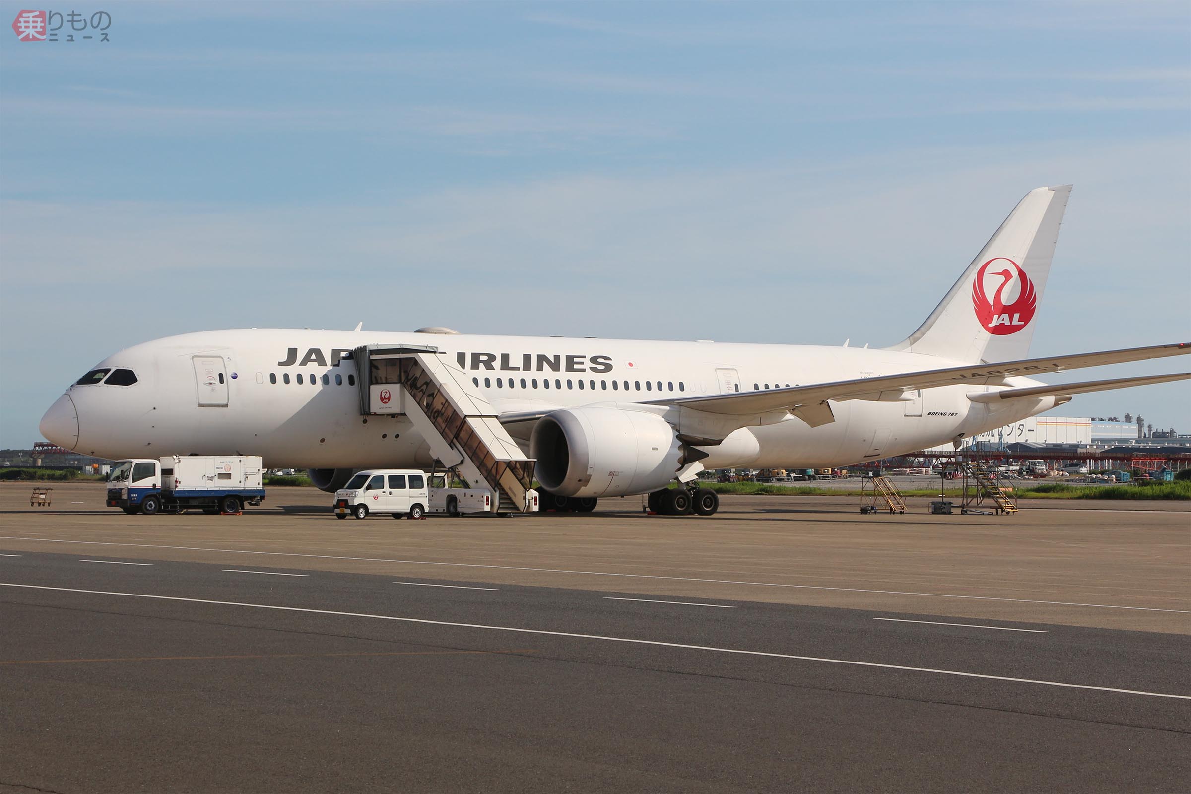 機内、座席も新たに！JAL「国内線仕様」ボーイング787-8型機、10月
