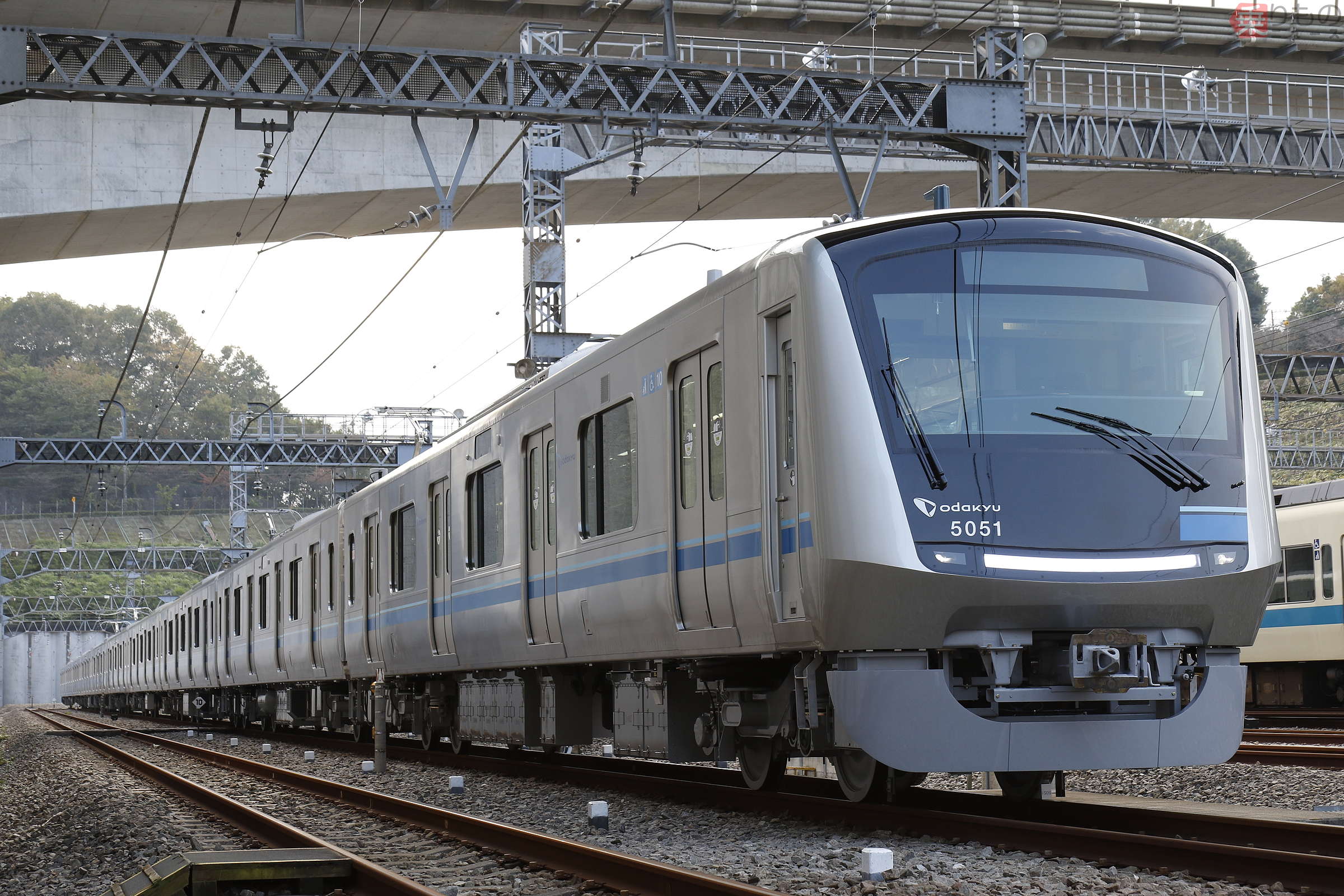 小田急電鉄(初代)5000形「デハ5103」　車番プレート 諸元表「小田急電鉄5000形電車」 | 乗りものニュース