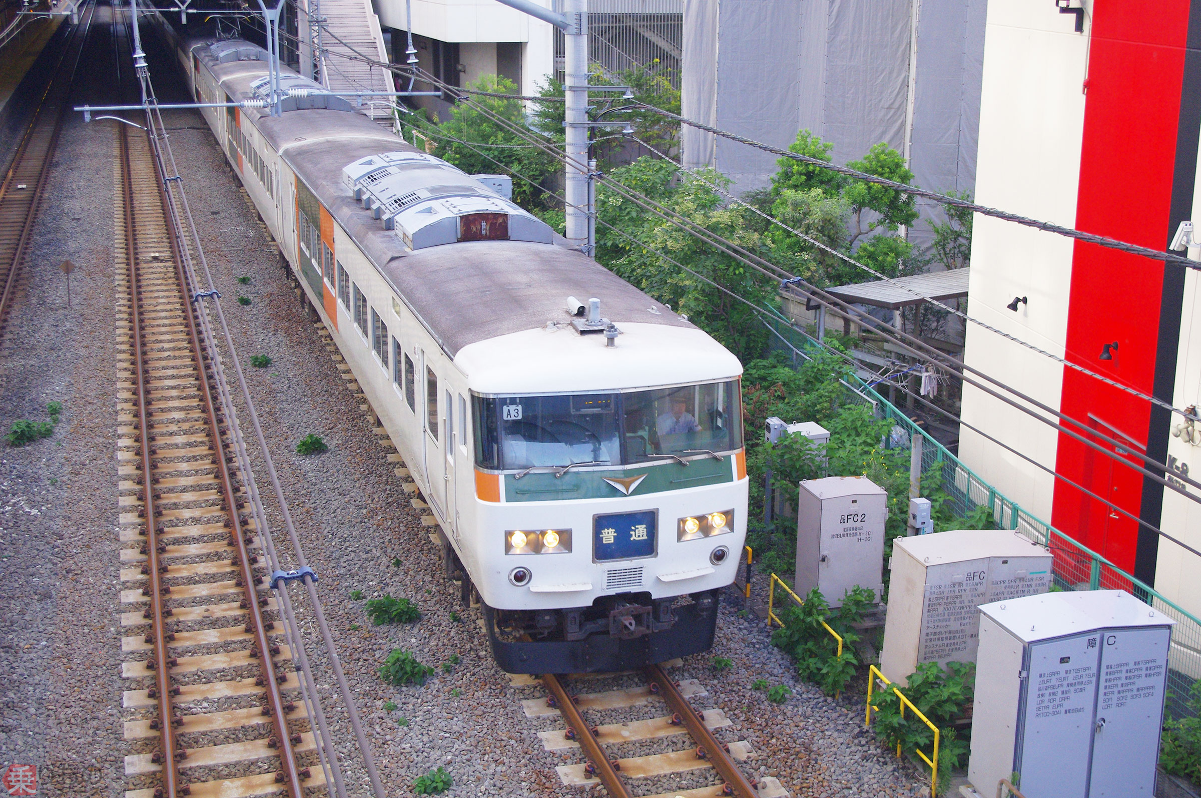 踊り子 新幹線リレー号…引退迫る国鉄185系電車「特急形兼近郊形」の