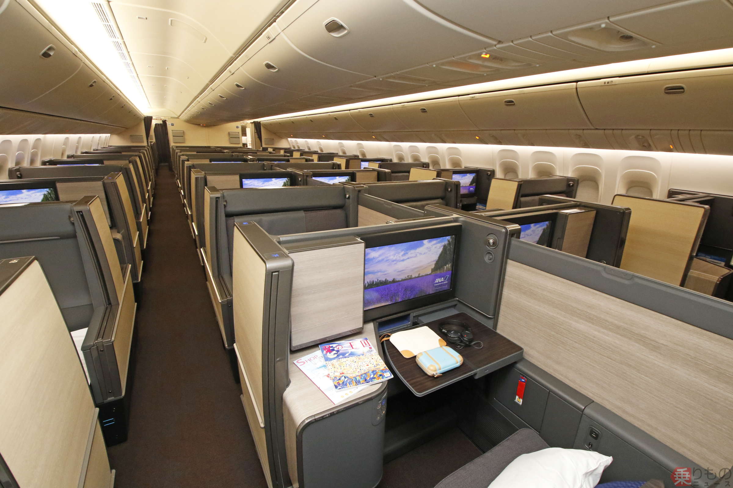 飛行機座席クラス ビジネスは「C」 エコノミーは「Y」… 謎すぎる略称