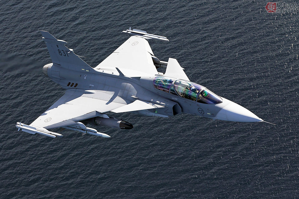 サーブ「グリペン」戦闘機をスウェーデンが売り込み 旧ソ連製「ミグ
