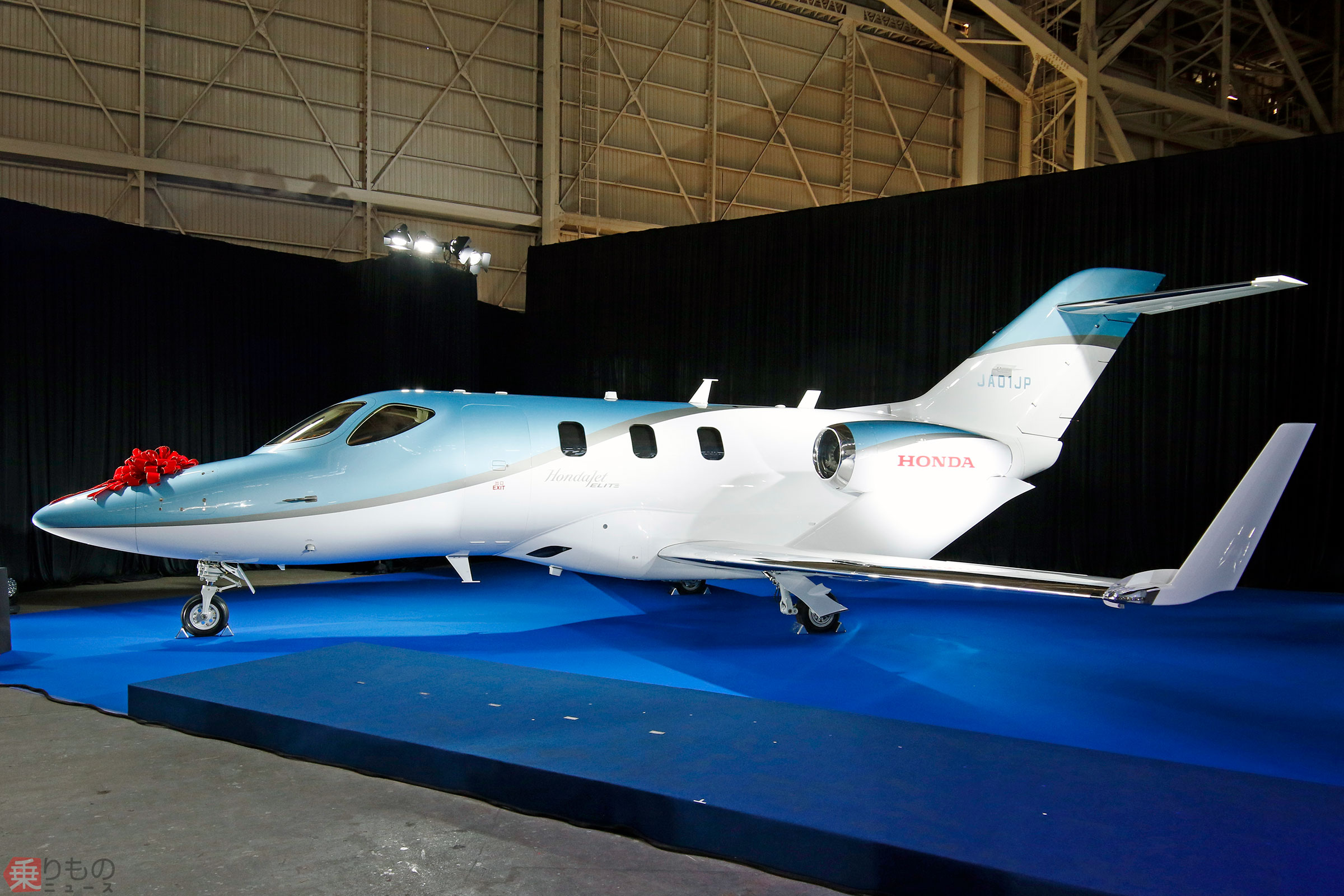 日の丸民間機唯一の勝ち組？ 「ホンダジェット」 なぜ主翼の上に
