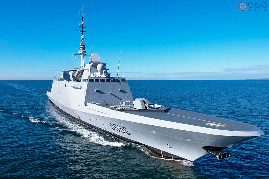 【希少】クローネ帆付きフランス海軍旗艦 原子力空母の世界展開を支えるために ビッグサイズ補給艦もうすぐ就役