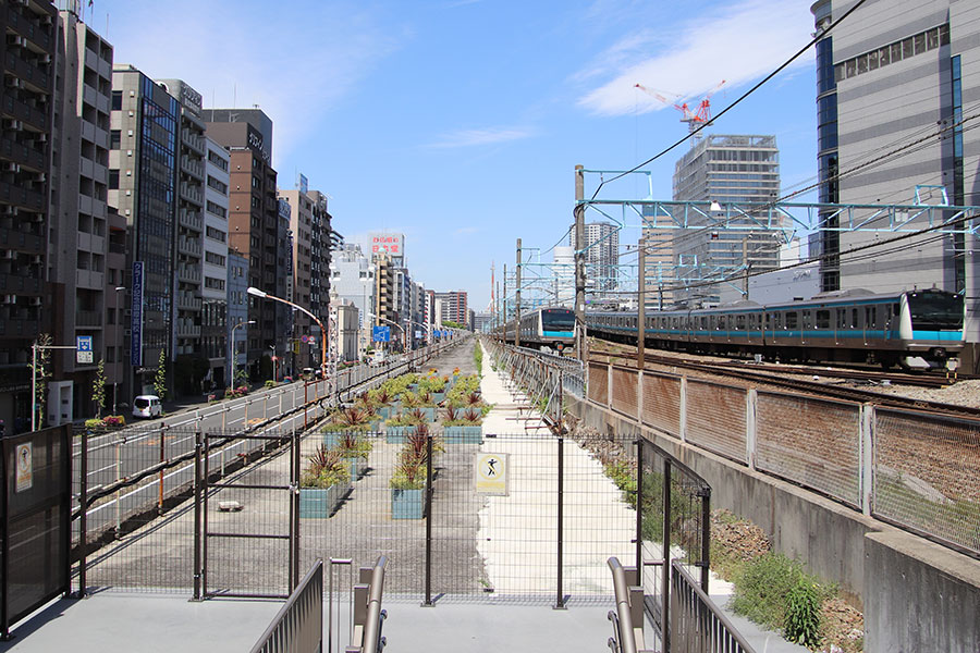 東急東横線の廃線跡はどうなるのか 横浜～桜木町 廃止17年の姿と今後 | 乗りものニュース