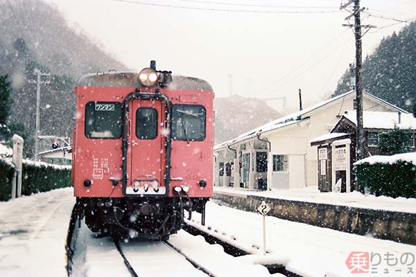 トロッコ終了 廃線危惧の木次線 JR発足時のダイヤはどうだったか