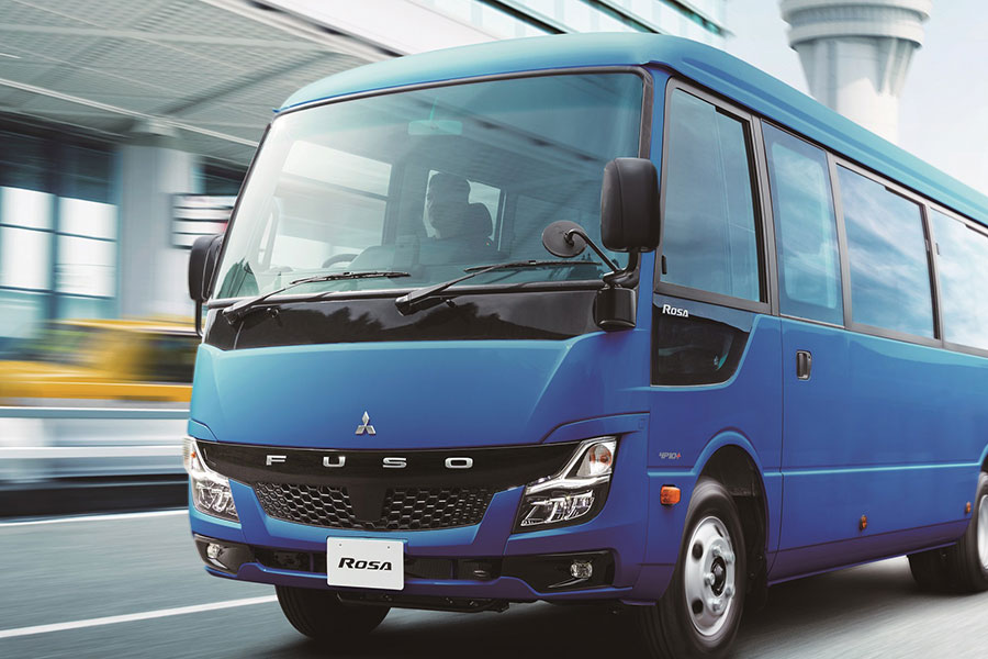 マイクロバス「ローザ」新型 コネクテッド デイタイムランプ オート