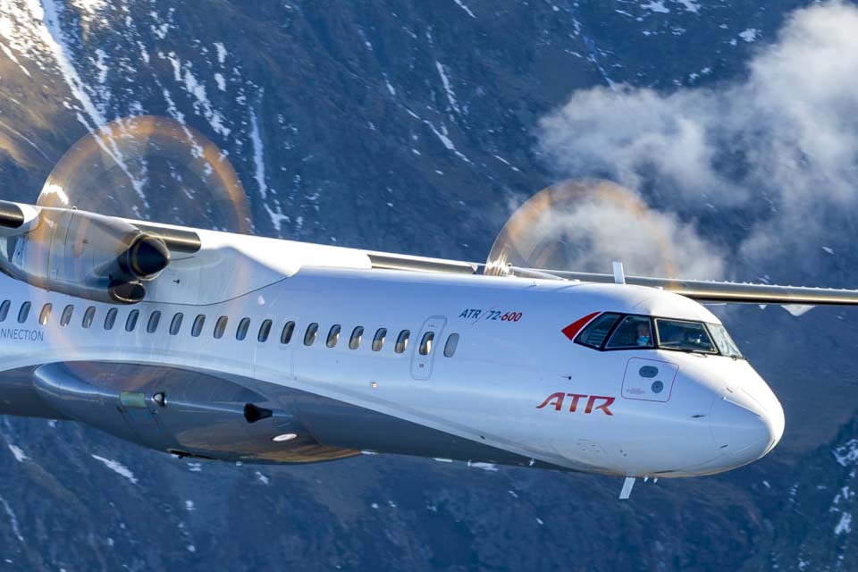 カーボベルデ航空 Aviationtag ATR72 ぶ厚い コンビ色 - メルカリ