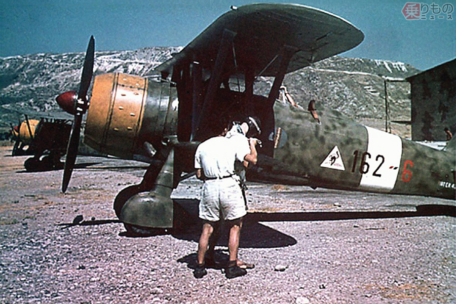 時代遅れでも“名機” 史上最強の複葉機イタリア「CR.42」エース続々輩出