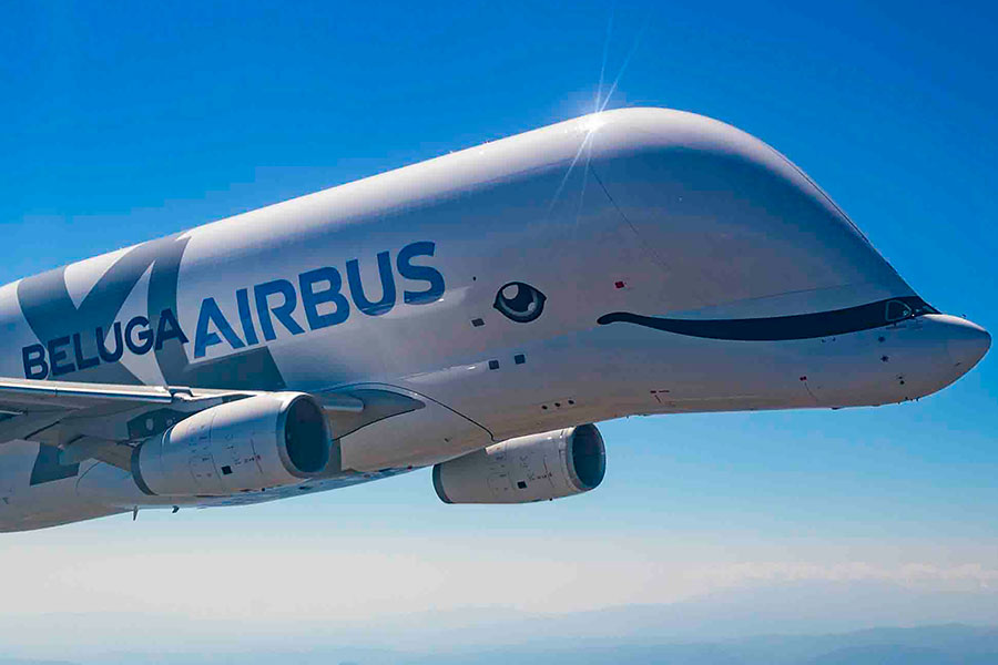 エアバス異形の輸送機「ベルーガ」数奇な生い立ち 22年ぶり日本飛来