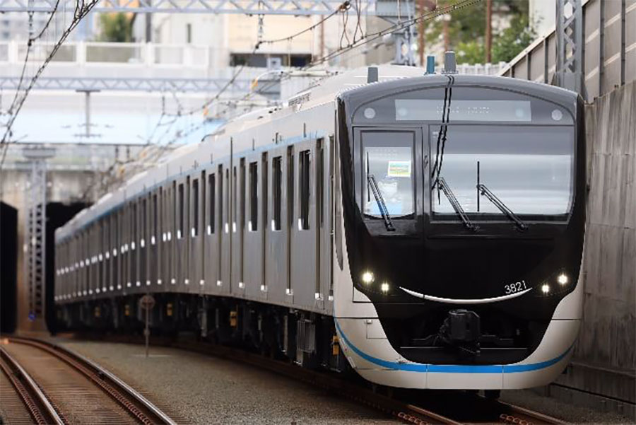東京メトロ8000系 南北線 リニューアル車 定員が300人以上アップ！ 東京メトロ南北線9000系に8両編成が