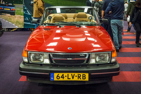 自動車ブランドSAABなぜ消えた？ アカデミー賞で話題 車が有名すぎる