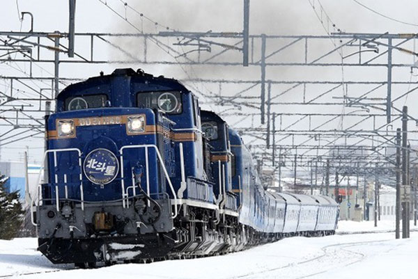 北斗星」に北斗市で泊まれる！ 寝台特急の宿 運行終了から7年越し開業