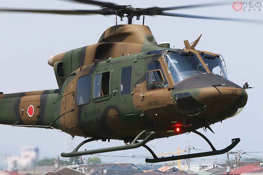 陸上自衛隊第10飛行隊 Bell UH-1J #41847 - YouTube