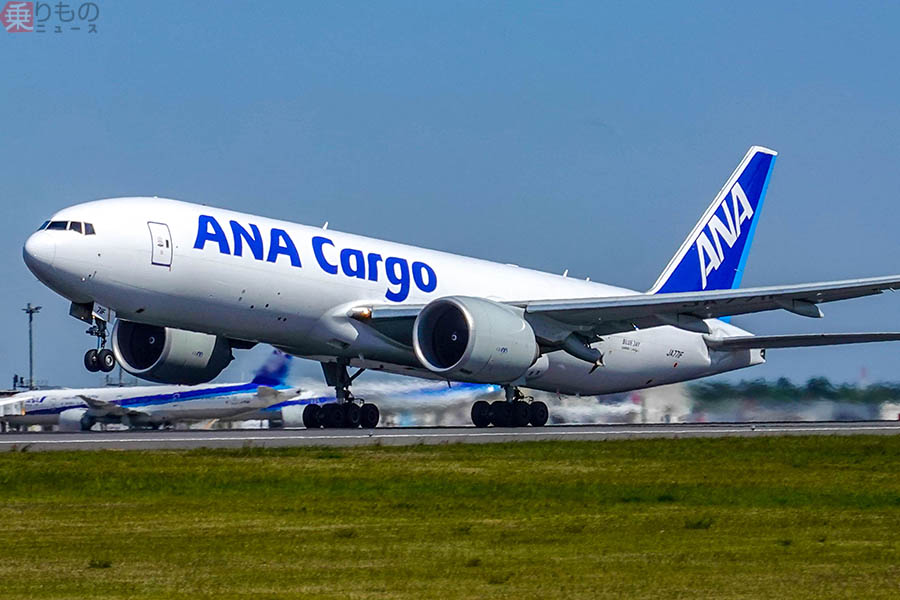 ANA大型貨物機「777F」の“愛称”のナゾ 名付け親が初告白！ “青い