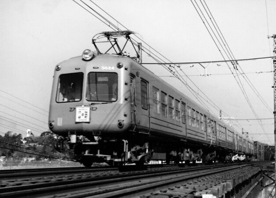 東急「青ガエル」5000系のデビュー日 可愛くて最新技術多数 -1954.10
