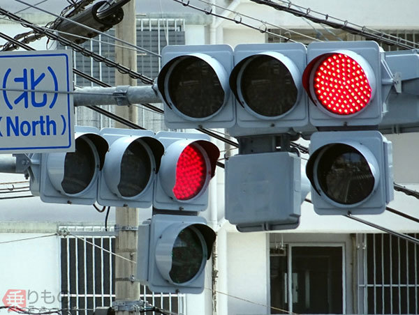 東京は信号機が多すぎる？ 赤信号で時間ロス 燃費悪 都内の運転