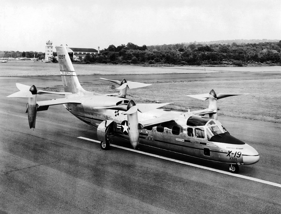 主翼4枚で垂直離陸に挑戦「X-19」の初飛行日 -1963.11.20 「オスプレイ
