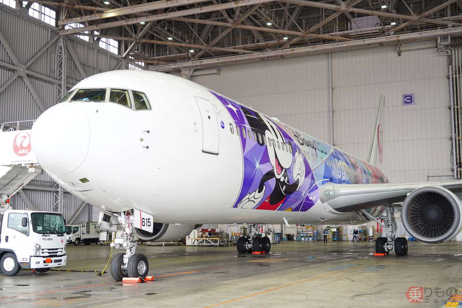 過去イチ派手!?なJALの新「ディズニー」特別機、全貌明らかに 過去イチ派手!?なJALの新「ディズニー」特別機、全貌明らかに