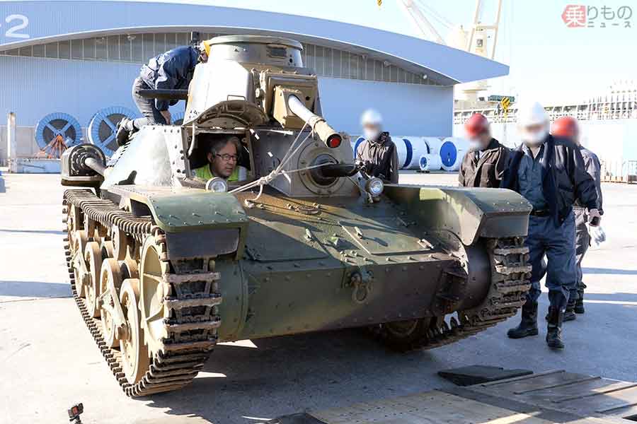 日本にキター！ 貴重な技術遺産「九五式軽戦車」20年ぶりの再来