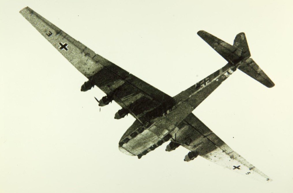 ギガント　メッサーシュミット　Me323 Me 323 (航空機) - Wikipedia