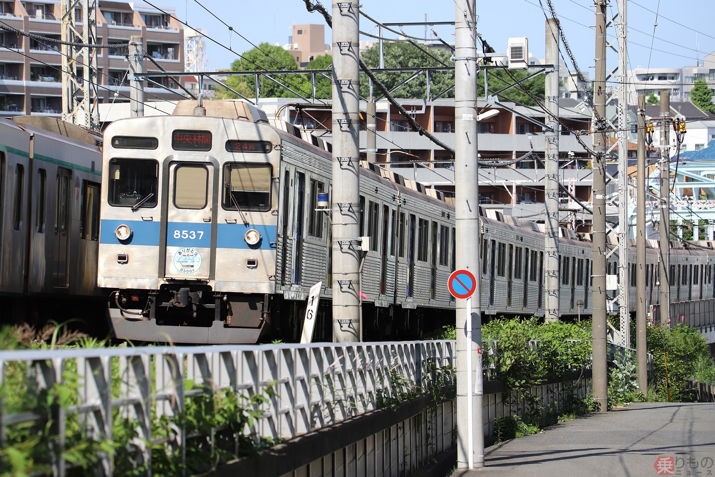 さようなら東急8500系！ 最後の8637編成が引退 「これまでのご