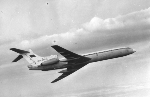 世界初の水素旅客機」ソ連に実在!? 大ヒット機を魔改造した30年以上前