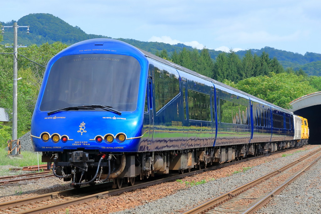 ロイヤルエクスプレス｜電車・駅のご案内｜伊豆急－おすすめ電車