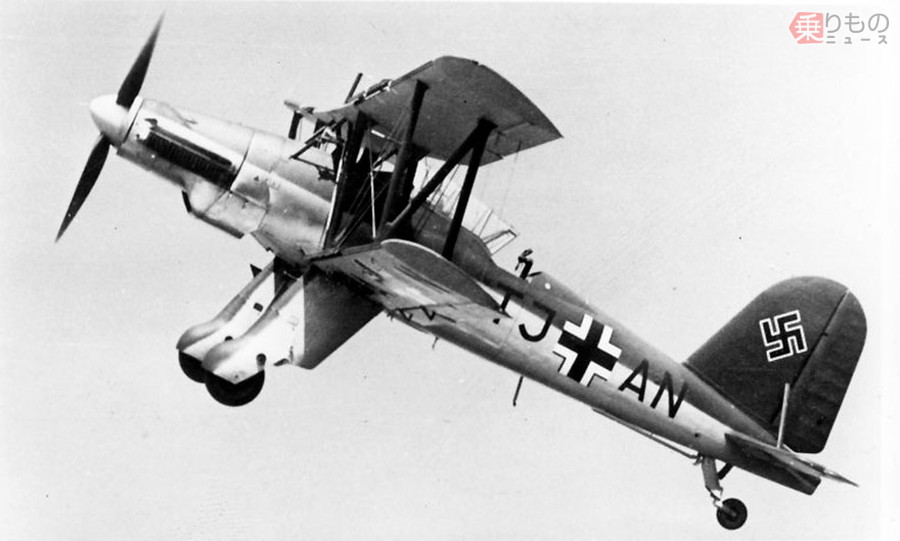 米軍・攻撃機【A-1から最強A-10まで全紹介】超貴重映像/昔の空母