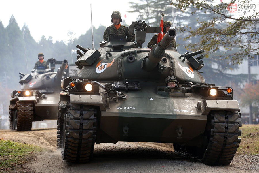 ベトベトしてそう？ 陸自74式戦車の「粘着榴弾」が使われなくなった