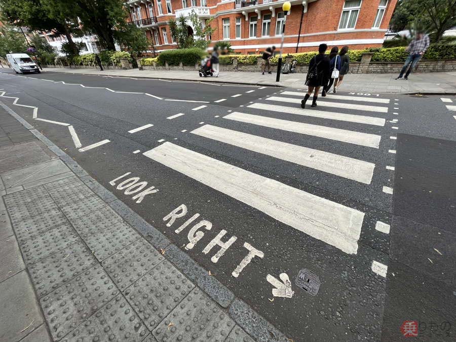 横断歩道 そこはある日「世界一有名な横断歩道」になった 半世紀経ても人絶えず