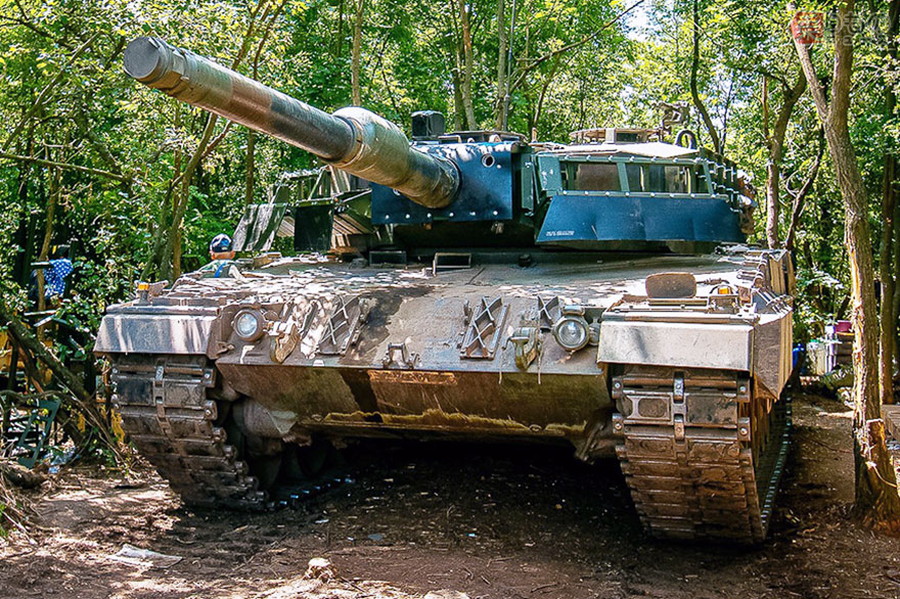 レオパルド２ 装甲マシマシ？ ウクライナ最前線に「魔改造レオパルト2」投入か 改造