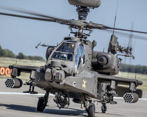 最強ヘリAH-64E「アパッチ」ポーランドでメンテナンス可能に