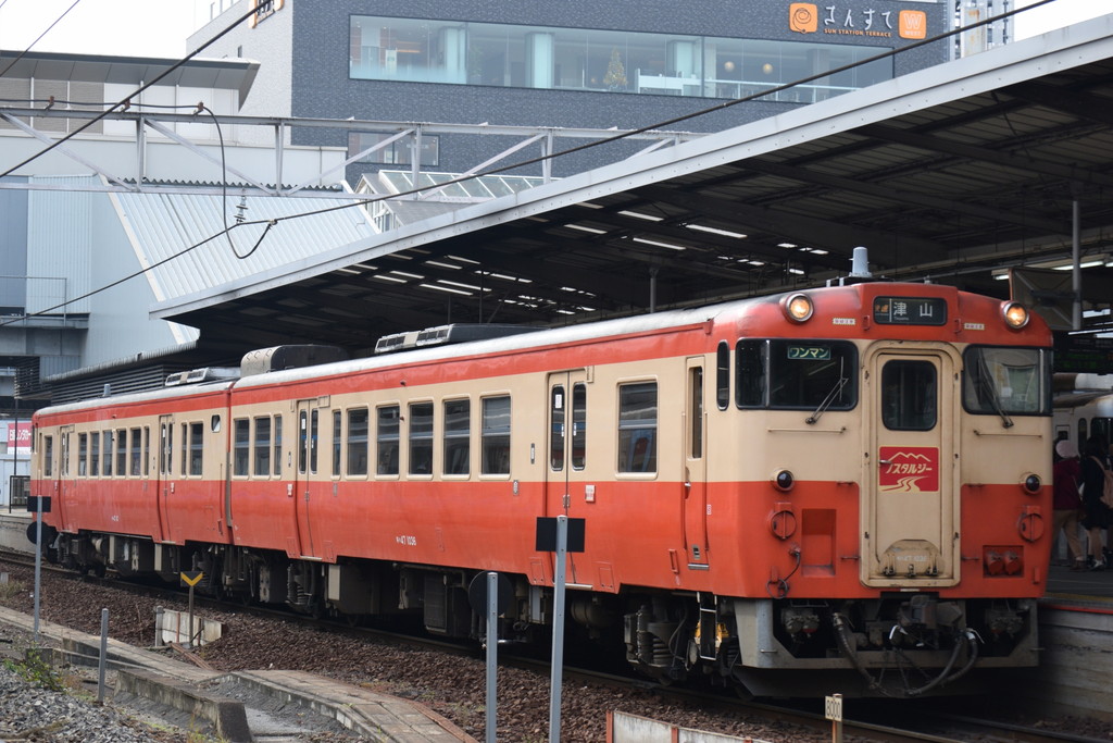 懐かし国鉄色「ノスタルジー号」初めて広島県へ！ 芸備線100周年記念で