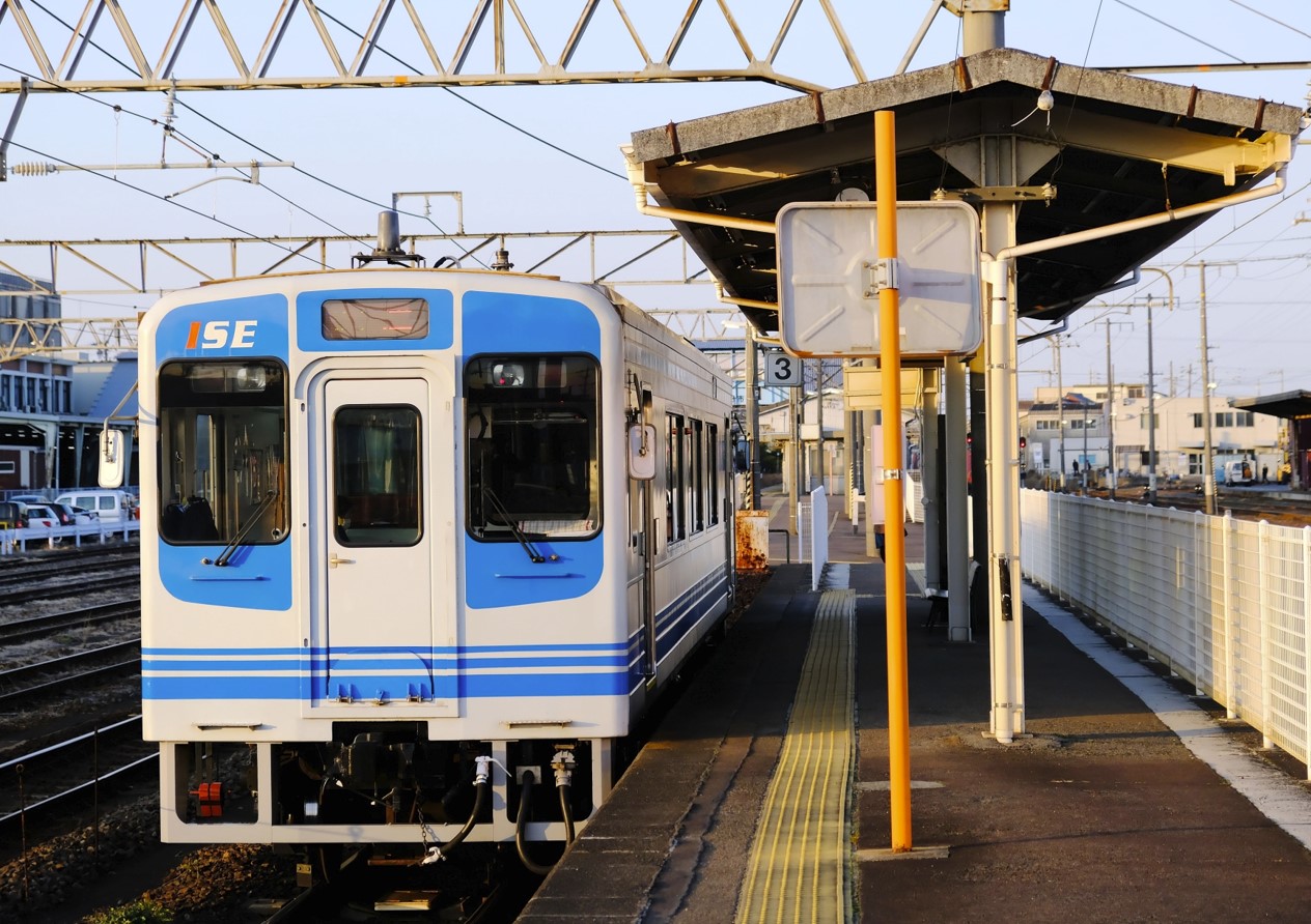 直通なのに運賃別払い…「伊勢鉄道」の「JR統合」どうなる!? 三重県知事