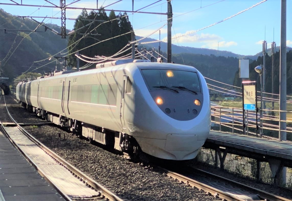 注目高まる「絶景の廃線跡」130年前の鉄道風景がそのまま