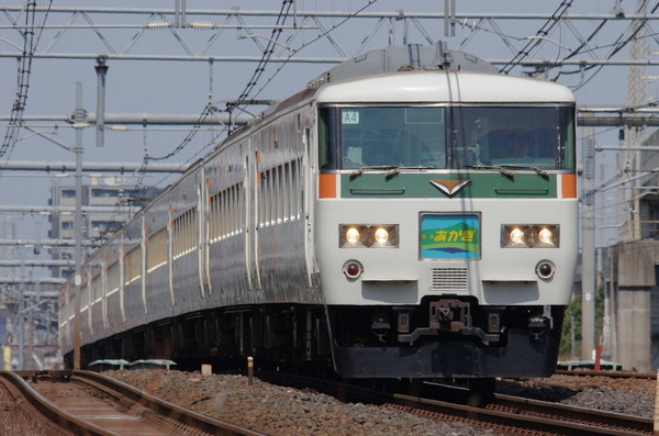 国鉄電車185系 2024年最新】貴重となった185系の座席や車内設備、運転日を徹底