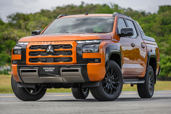 三菱がどうしても「巨大ピックアップトラック」を日本投入したいワケ