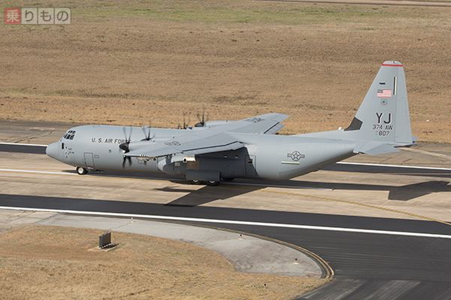 アメリカ軍 輸送機 C-130 ハーキュリーズ タグ 自衛隊 Planetags