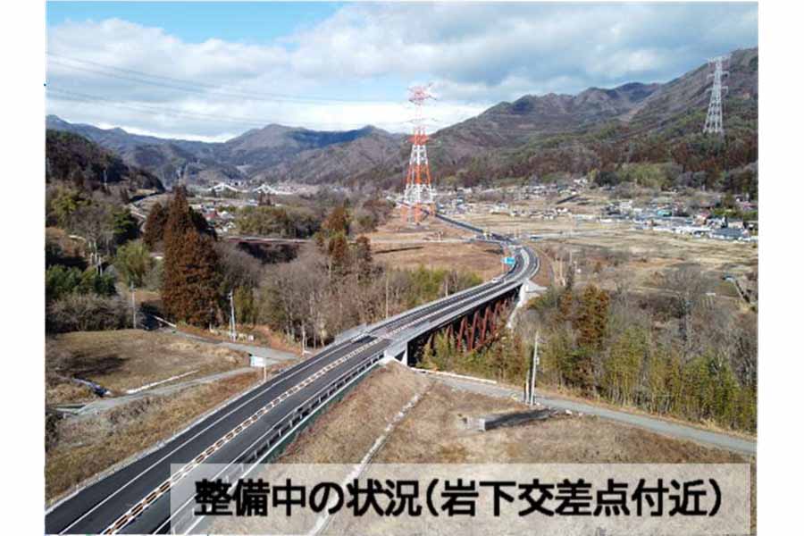 まもなく延伸の「上信道」かなり不思議な道路に？ 路肩が「土偶
