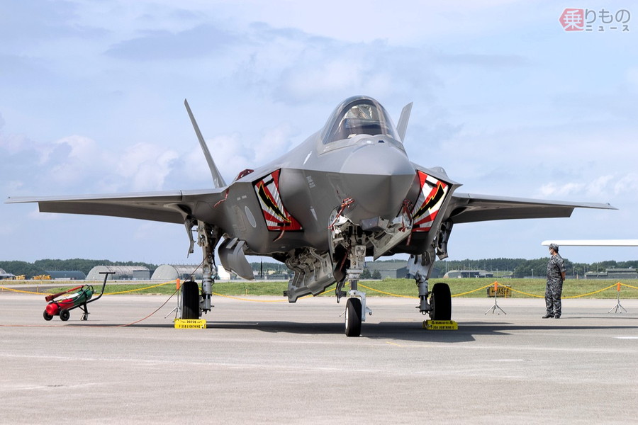 空自「F-35」乗りはコックピットで何してる？ パイロット語る “高性能