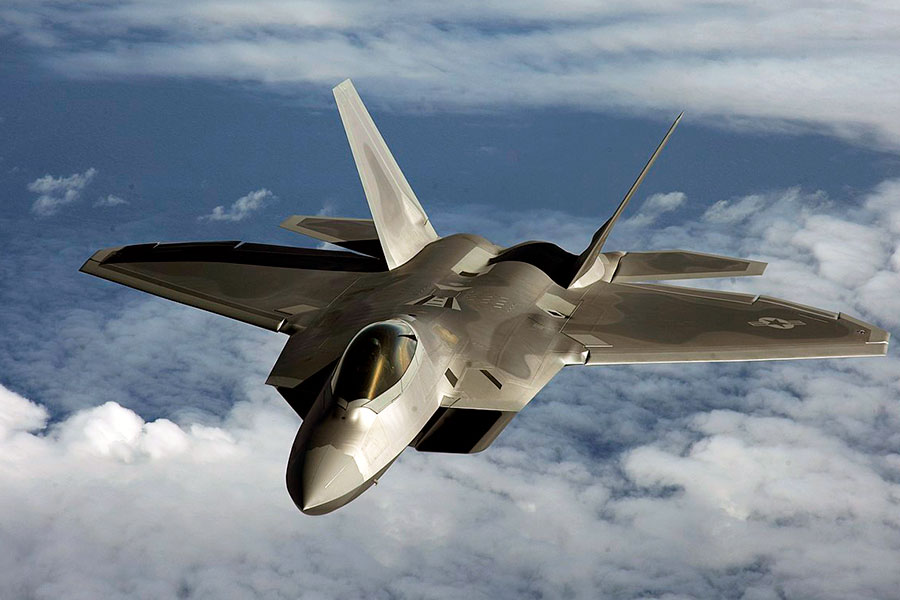 F-22「ラプター」早くも退役へ!? 米空軍「戦闘に耐えられない」A F-22「ラプター」早くも退役へ!? 米空軍「戦闘に耐えられない」A